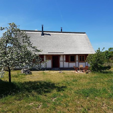 Fischerhus Lütt Hauke 69 qm Traudel Altwarp Exterior foto